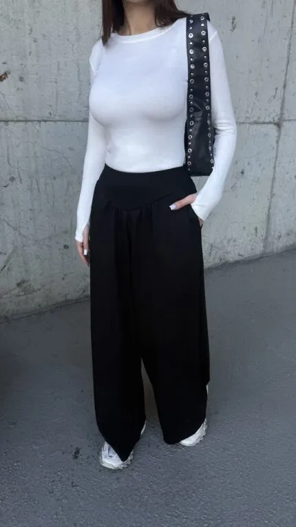 Black ‘V’ Belt Palazzo