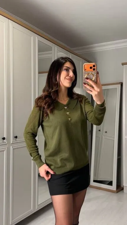 Khaki Baby collar fine knit sweater